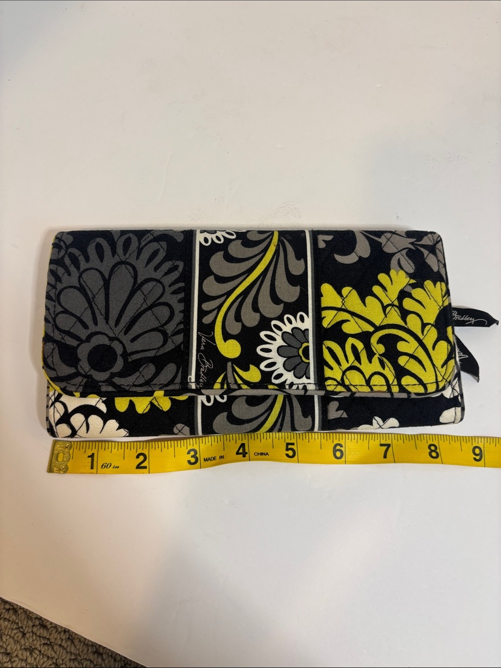 Vera Bradley Baroque Trifold Card Wallet Magnetic closure 8 in Length Black Gray - Picture 11 of 12